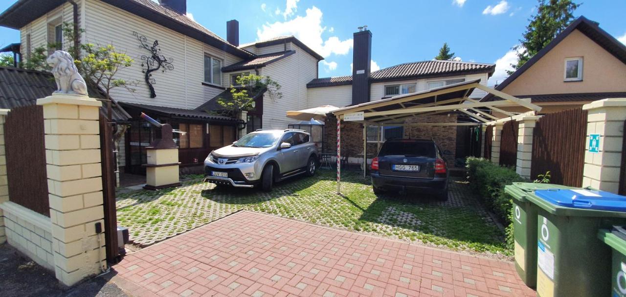 Aparthotel 3 ,, Cosy House Studio" & Parking Kaunas Bagian luar foto